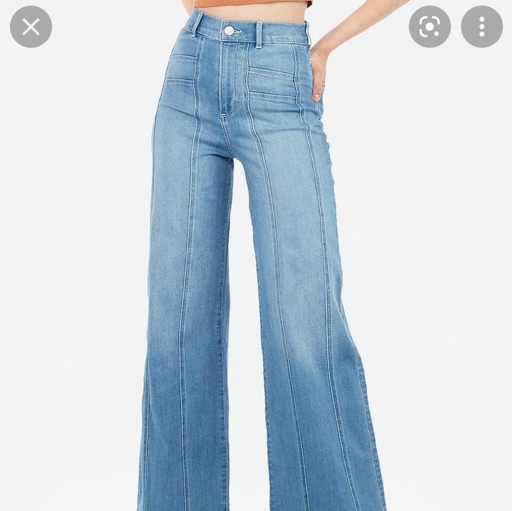 Women's Light Blue High-Waisted Flare Jeans